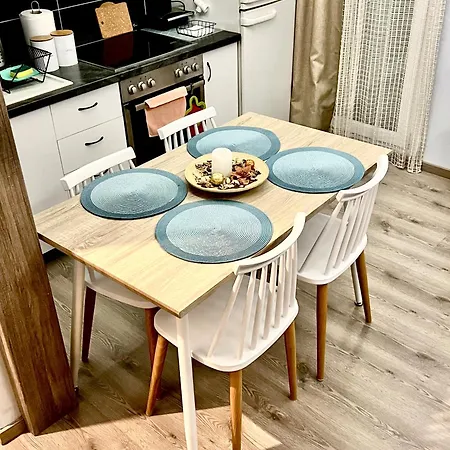 Sonias Jacuzzi Apartment,100mbps סלוניקי