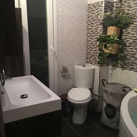 דירה Sonias Jacuzzi Apartment,100mbps