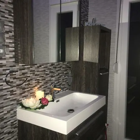 Apartment Sonias Jacuzzi Apartment,100mbps