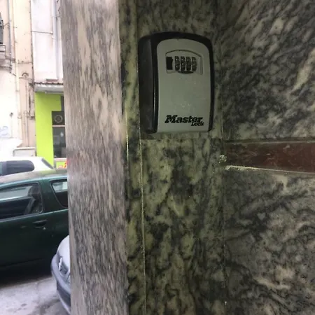 Sonias Central Jacuzzi Apartment,100mbps